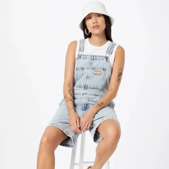 Rare Levi’s Pride Liberation Denim Short Overalls Medium Rainbow Patch - Picture 2 of 15